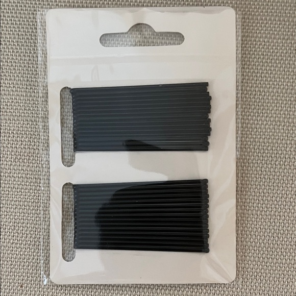 MAC Hair Accessory Set - Picture 3 of 5